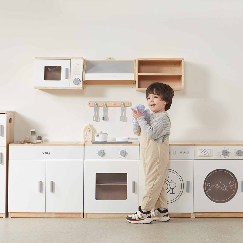 Welcome to Your Child’s Dream Kitchen: Why Pretend Play is Crucial for Toddler Development