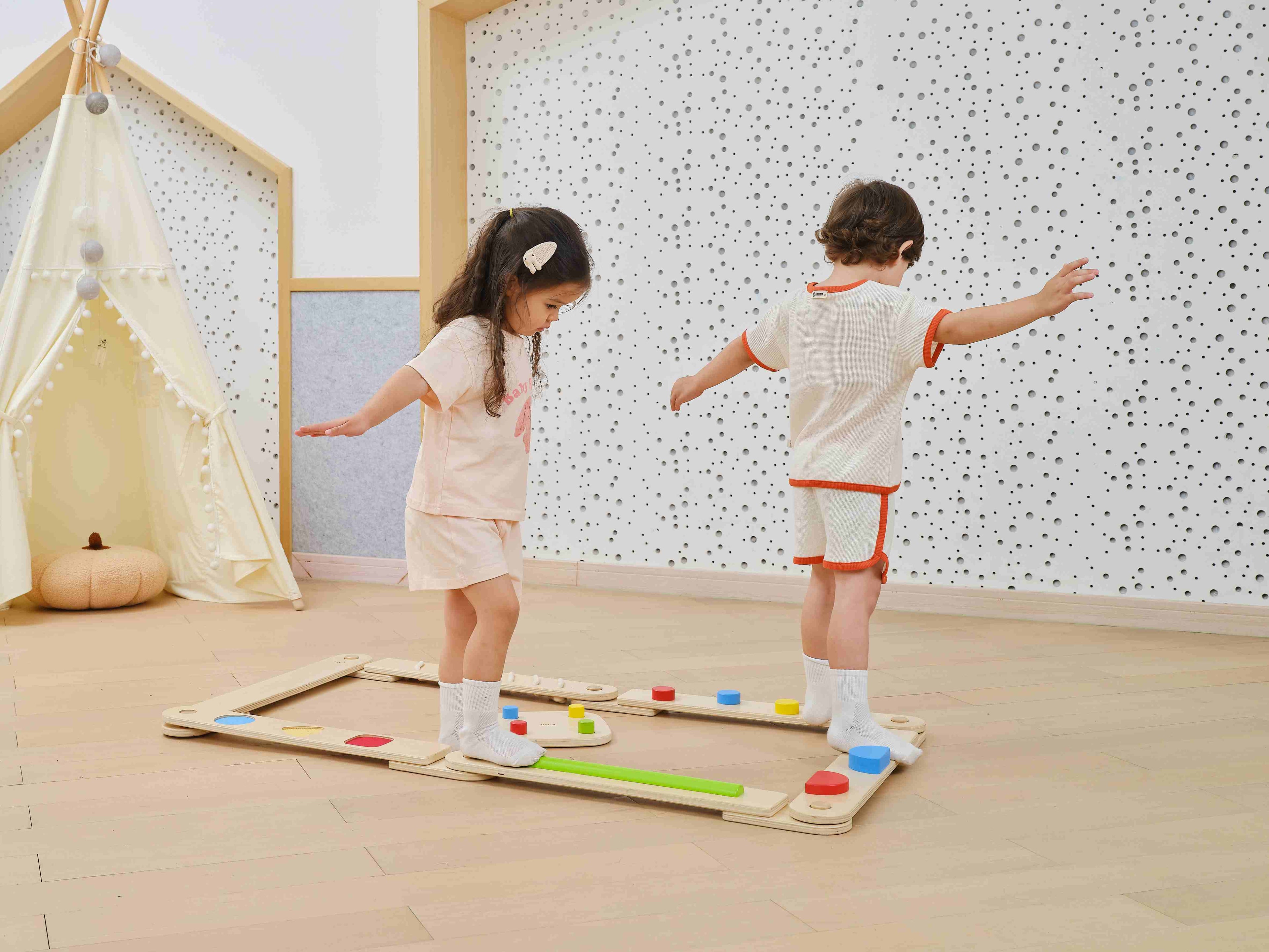 Viga 7-Piece Wooden Sensory Balance Beam Set - Modular Obstacle Course for Toddlers