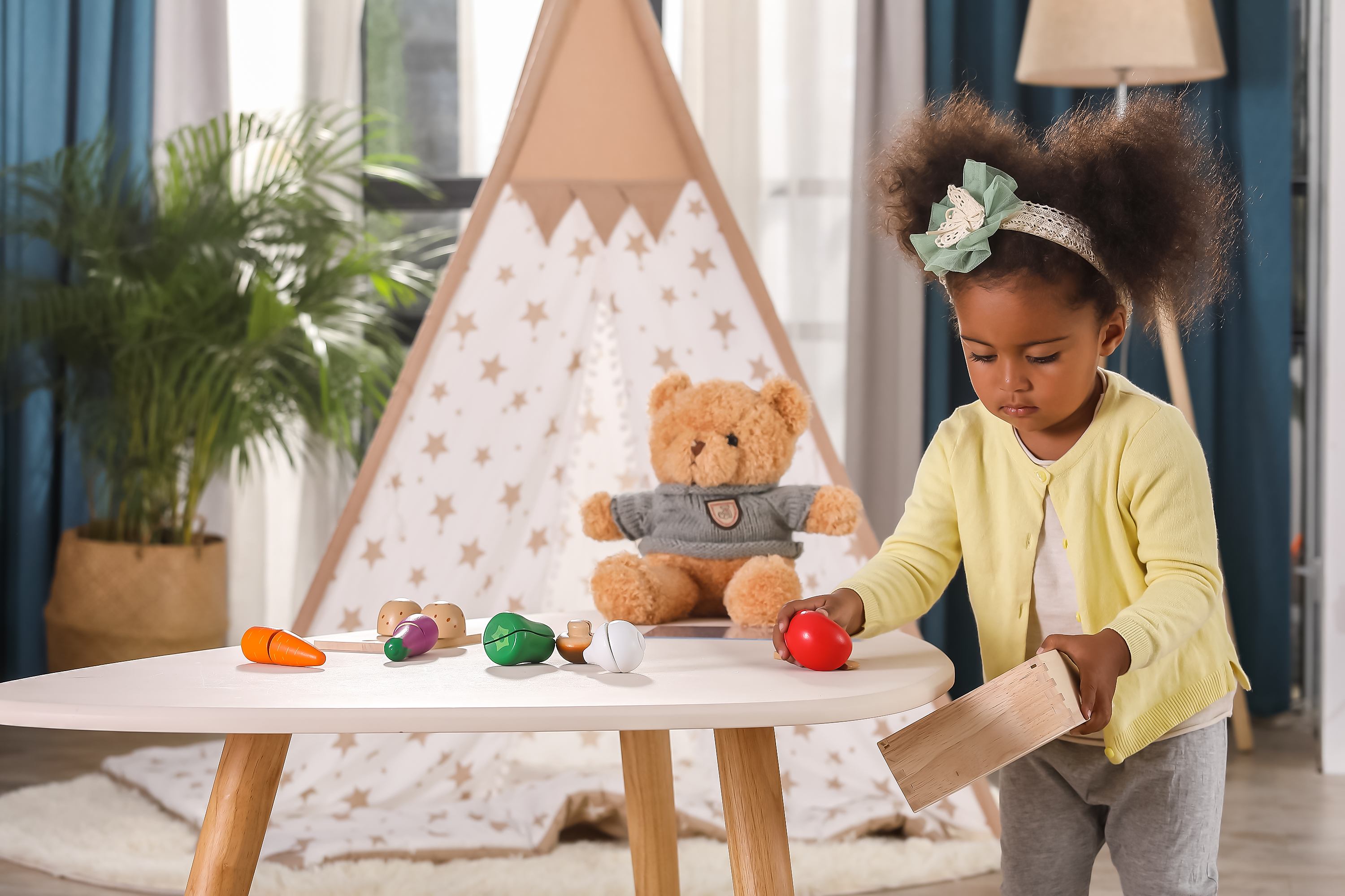 Viga Wooden Vegetable Cutting Set - 10-Piece Montessori Early Learning Food Toy