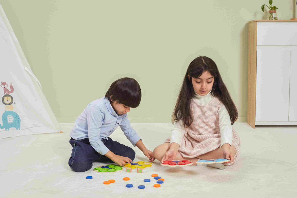 Viga Wooden Peacock Color Matching Game - 42pc Interactive Racing & Logic Set