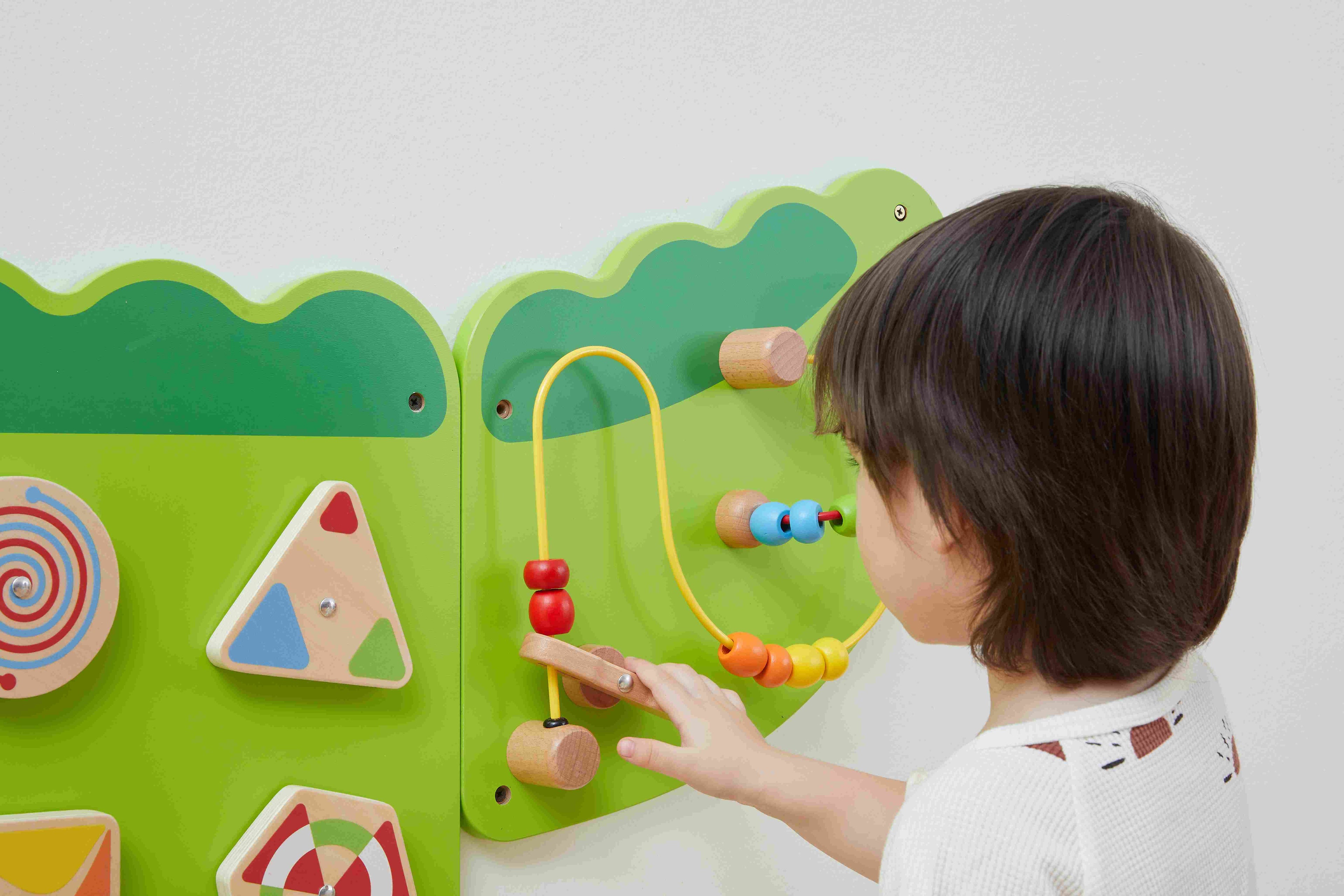 Viga Crocodile Wall Toy - 5-Piece All-in-One Sensory Activity Center for Schools