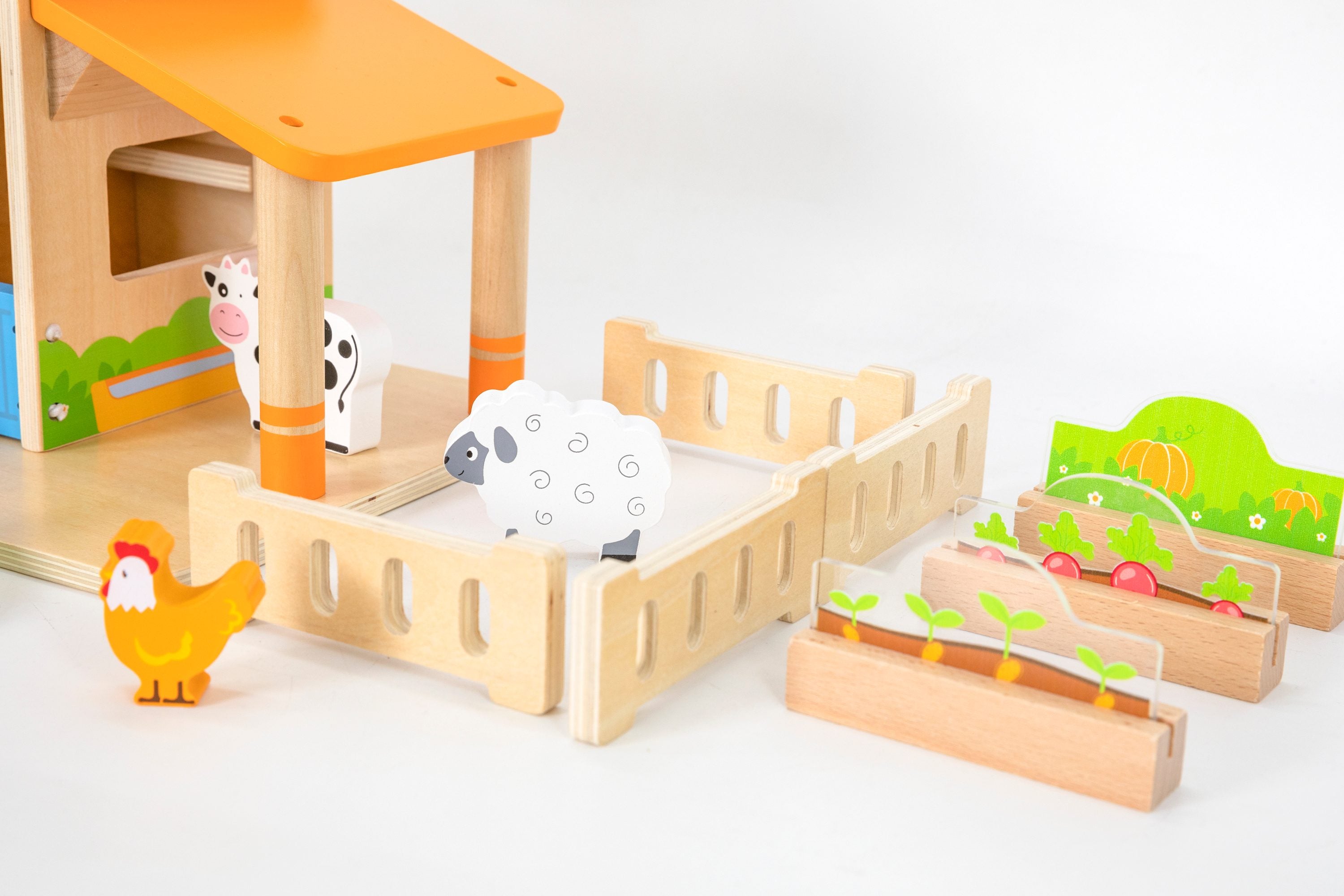 Viga 3-Story Wooden Farm Buddies Playset - 15-Piece Discovery Center with Tractor & Animals