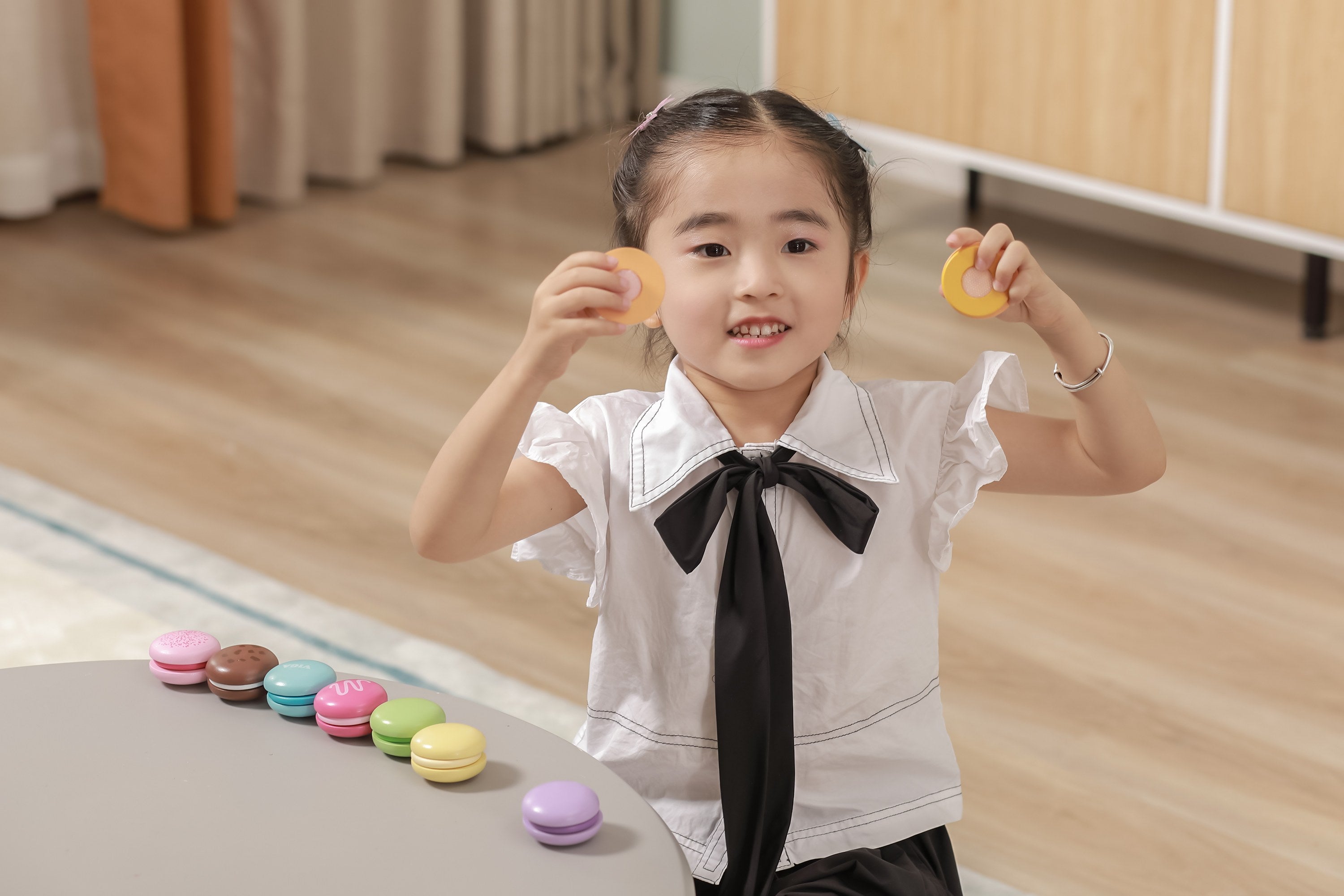 Viga 8-Piece Wooden Macarons Set - Montessori DIY Color Mix & Match Toy